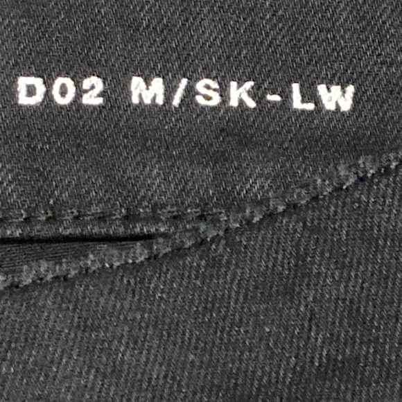 NWT Men’s Saint Laurent Paris Black Slim Fit Low Rise Jean D02-M/SK-LW - Sz 30 - Picture 12 of 12